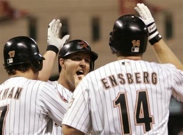 Capthta11004180248brewers_astros_basebal