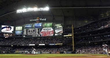 Capta52f275dd1e04d958a0195f962e63145twin